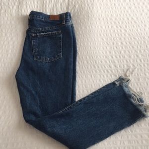 *Final Price Drop* BDG Highwaisted Raw Hem Jeans